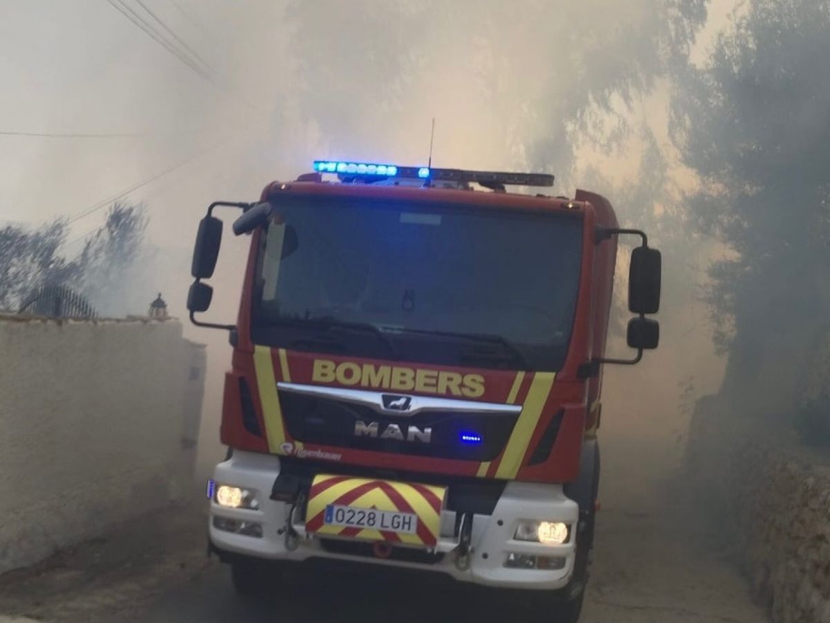 Incendio en el ‘Camí Caminàs’ de Castellón