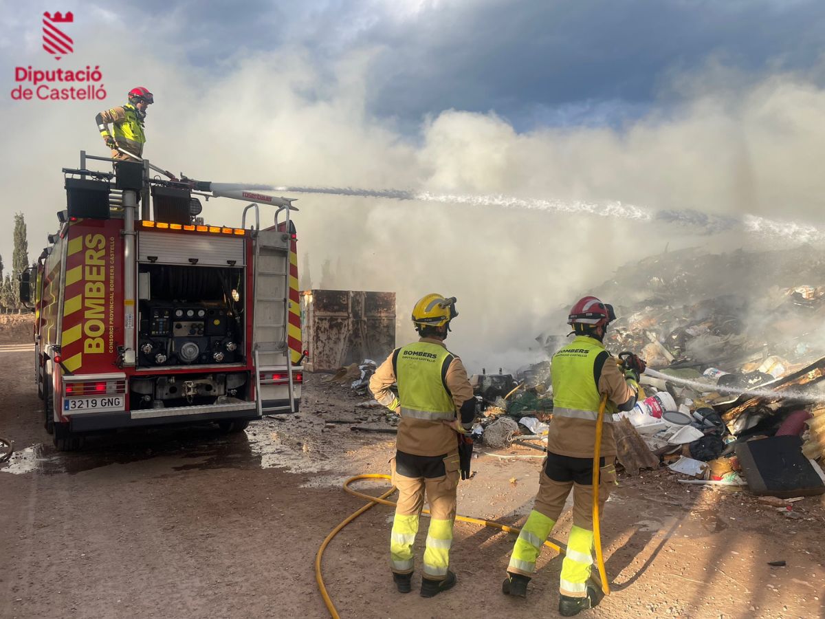 Incendio en una planta de reciclaje de Moncofa