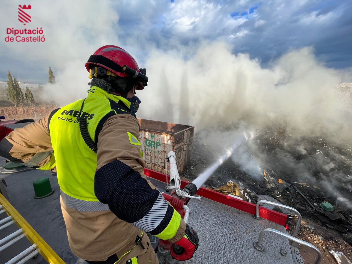 Incendio en una planta de reciclaje de Moncofa