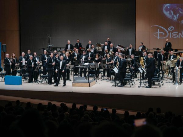 La Banda Municipal de Castelló llena el Auditorio con magia Disney