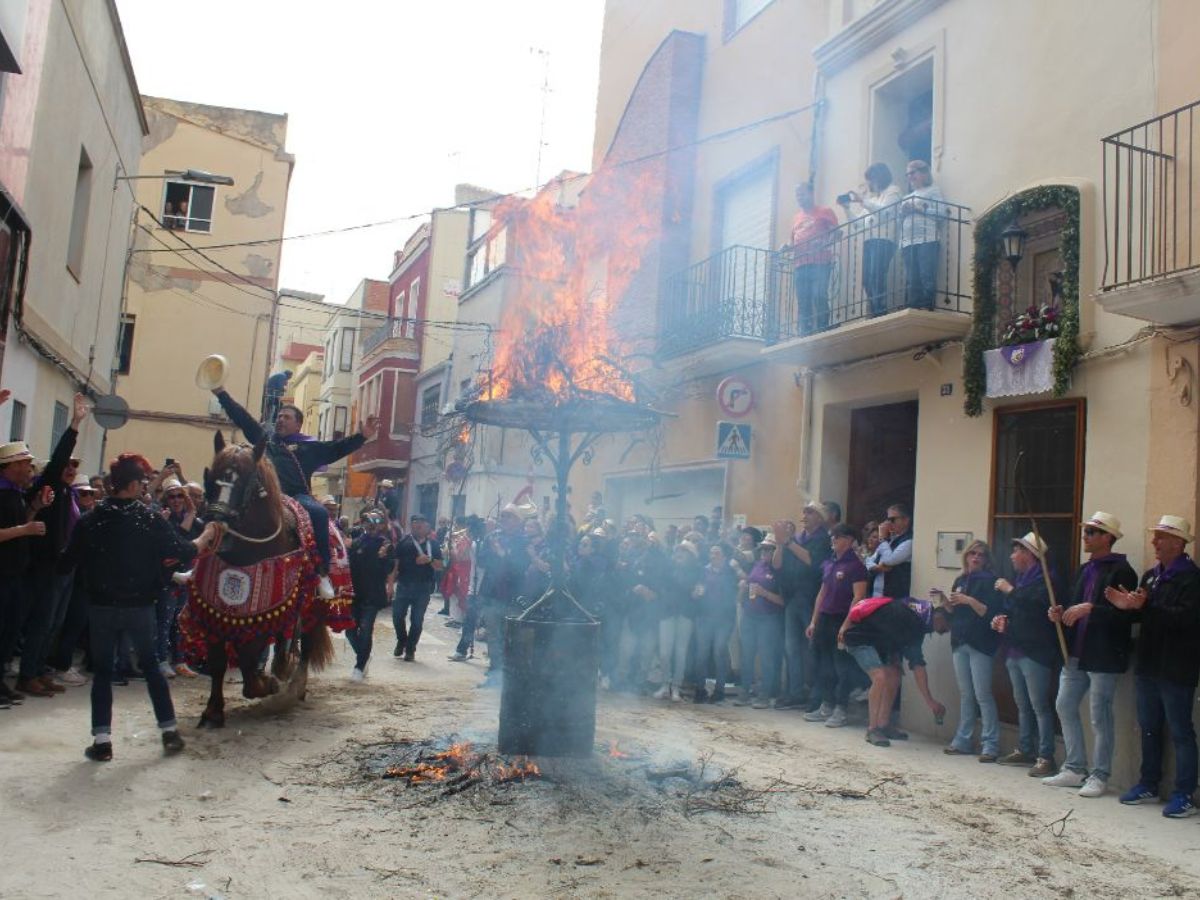 Nules celebra su tradicional festividad de Sant Vicent