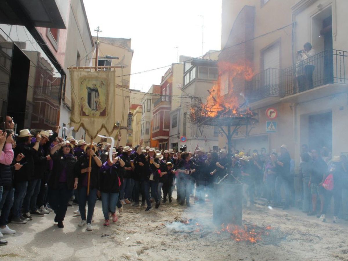 Nules celebra su tradicional festividad de Sant Vicent