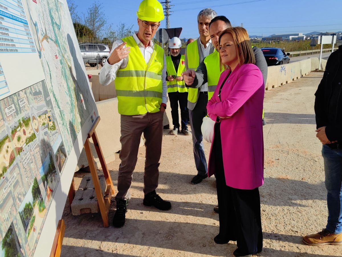 Obras de duplicación de la N-220 y mejoras de acceso al aeropuerto