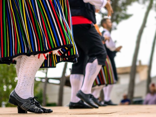 ‘Recuperem Canta i Balla’ celebra el folklore valenciano en Castellón