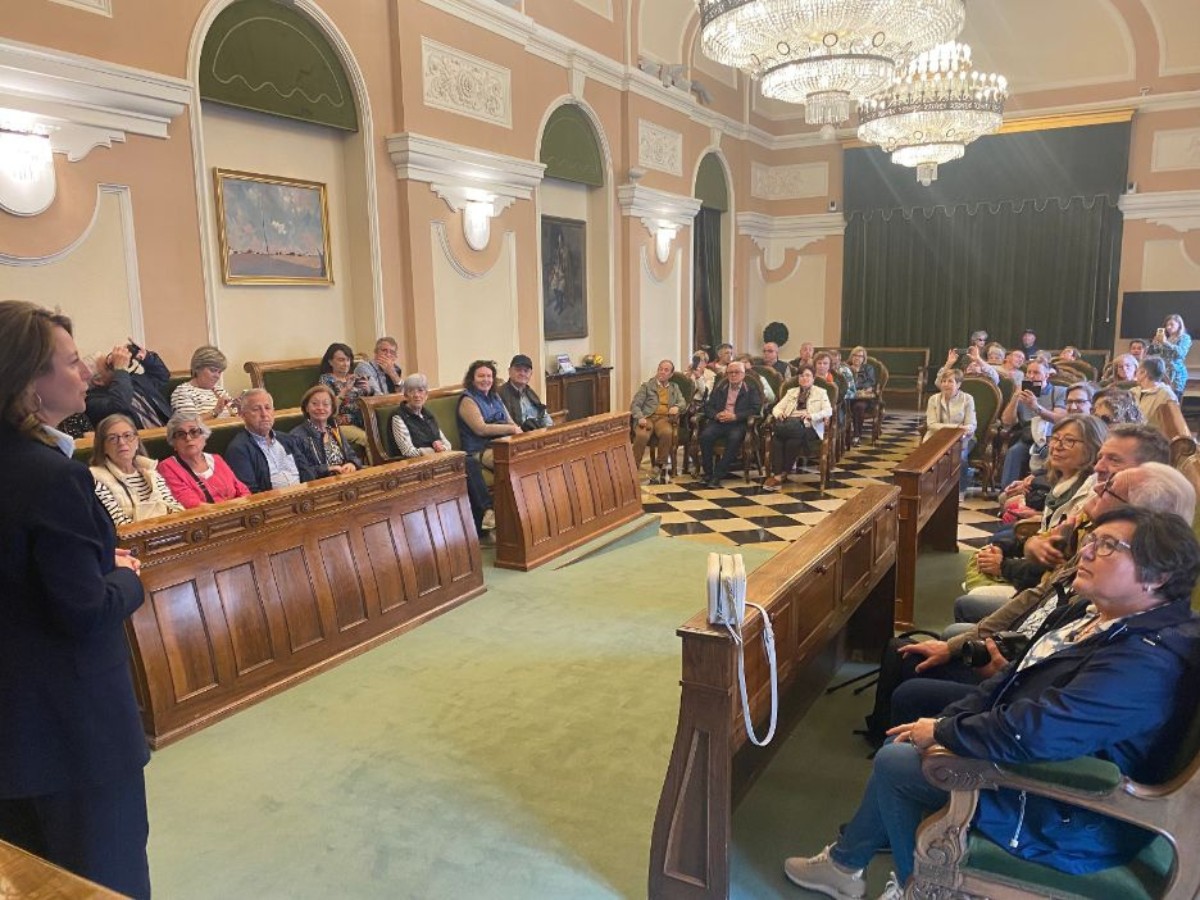 Un grupo de pasajeros del crucero de lujo visitan Castellón