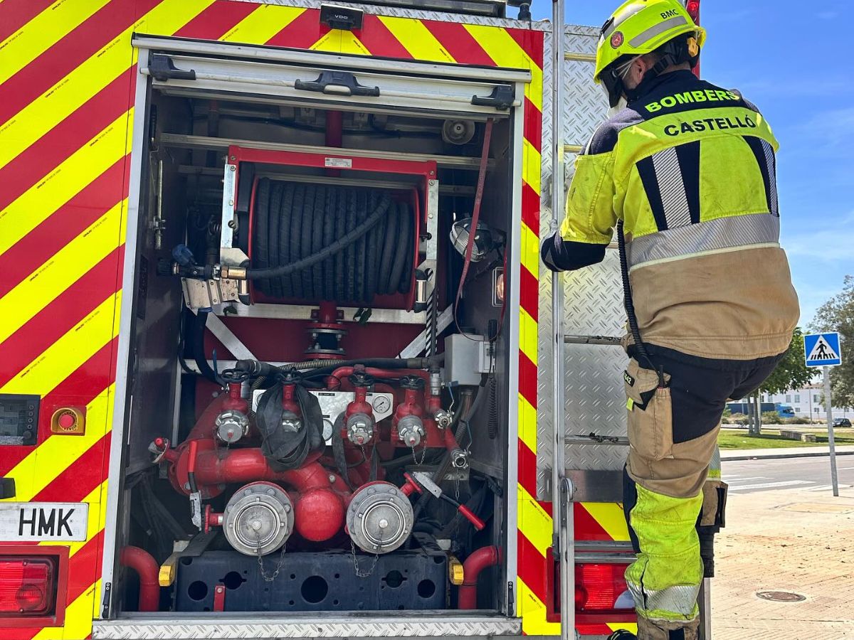 Alarma por un incendio en Castellón en la zona de la UJI