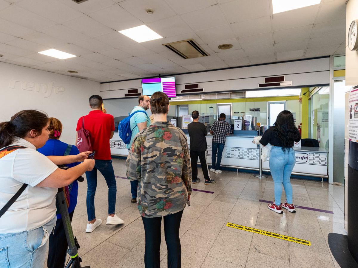 Denuncian falta de personal en la estación Renfe de Castellón