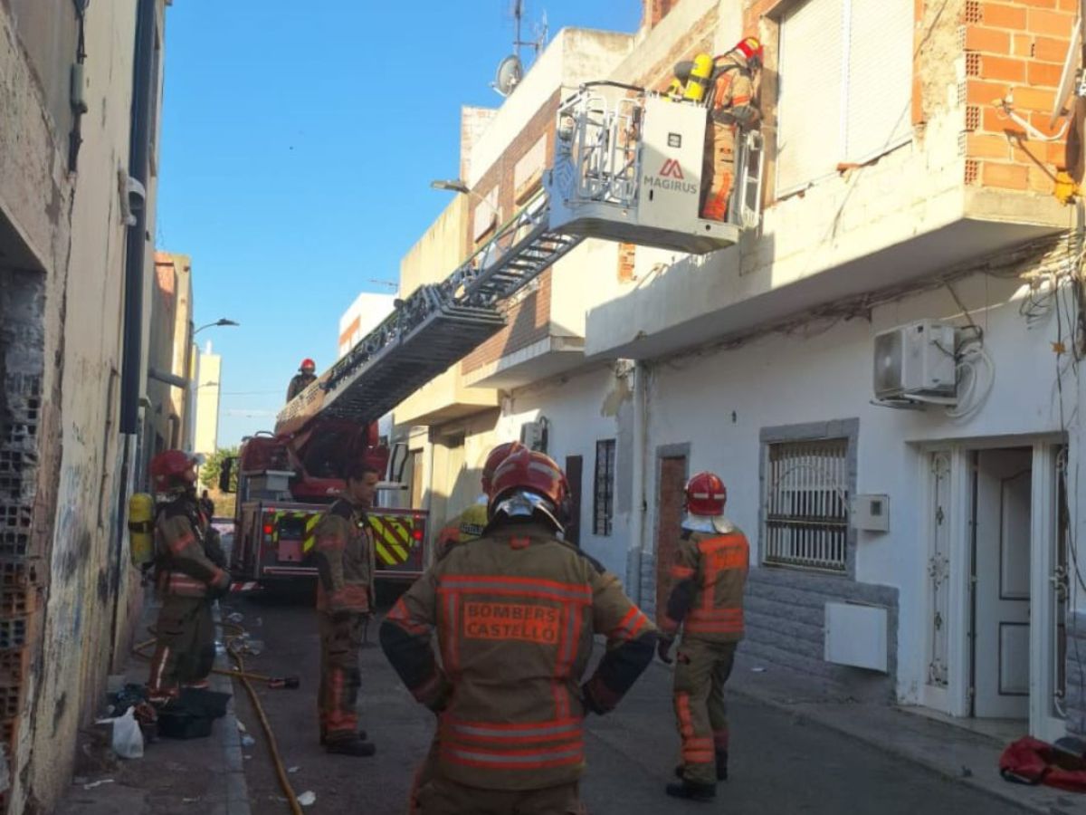 Se determinó que el incendio fue causado por un fallo en la instalación eléctrica de un cultivo de marihuana en interior.