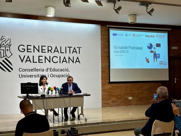 La FP crece con 241 nuevos grupos y 19.163 plazas en la Comunitat