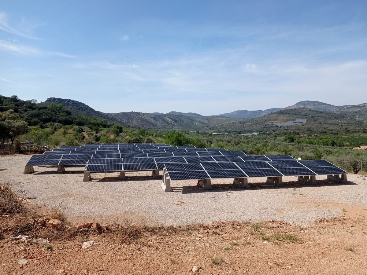 La Torre d’en Besora instala placas solares para el bombeo de agua