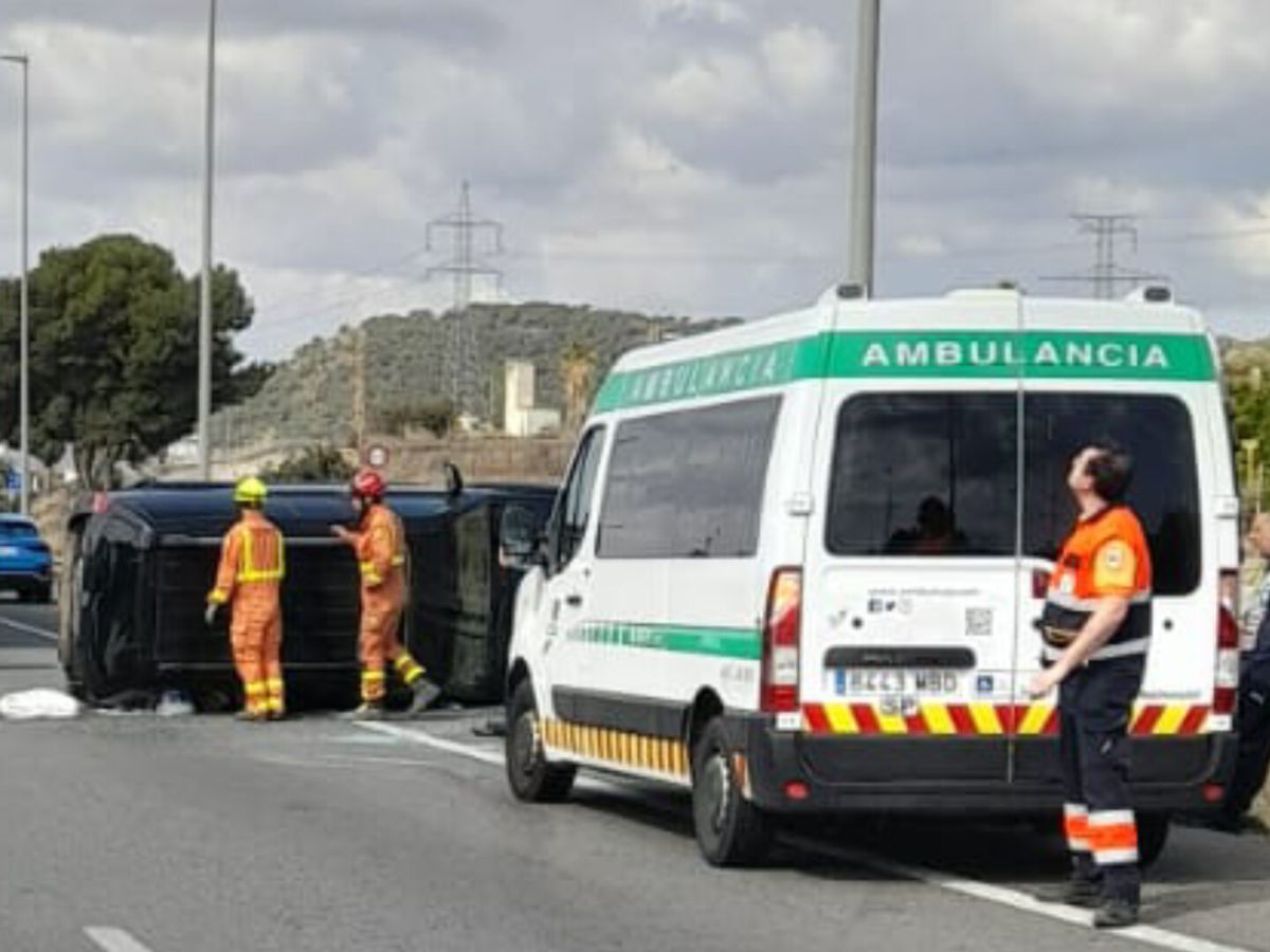 Tres heridos en un accidente en la AP-7 en el término de Sagunto