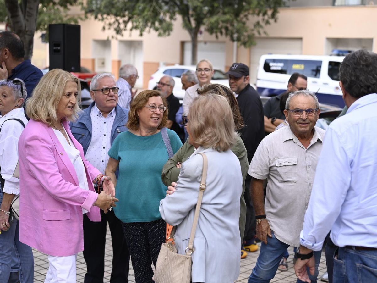 Carrasco: "La familia de Soler ha descubierto la placa con el nombre de una de las personas que más hizo por la cultura y tradiciones en Castellón".