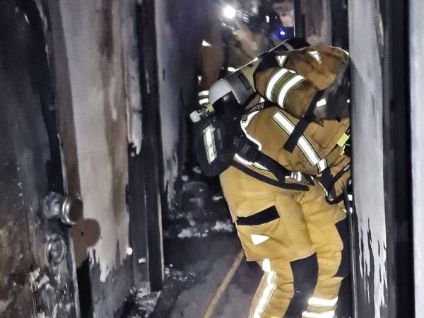 Dos heridos graves en el incendio de una vivienda ‘okupada’