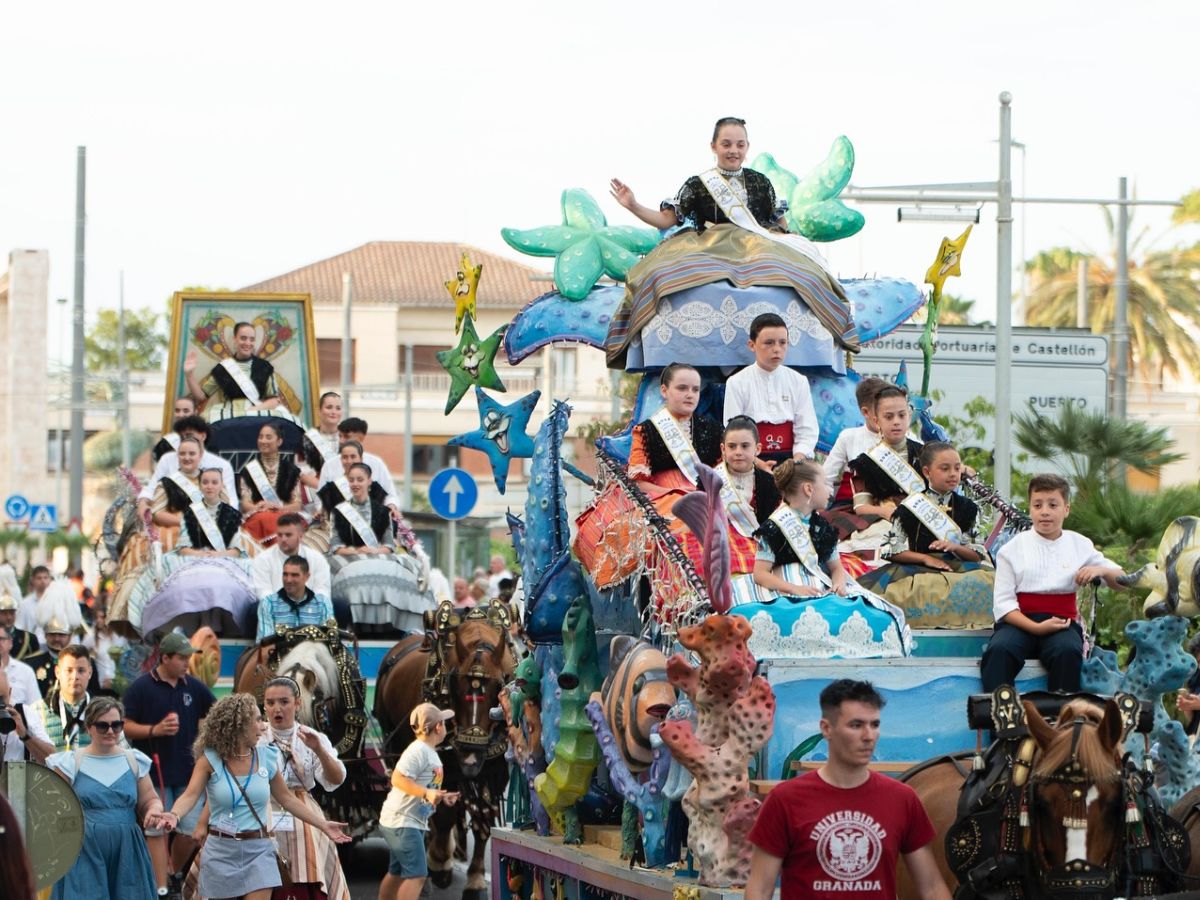 El Grao de Castellón celebra la tradicional Cavalcada de la Mar