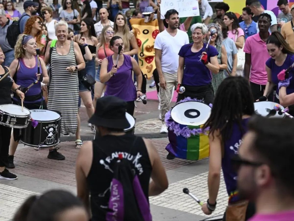 El arcoíris tiñe Castellón para celebrar el Día del Orgullo 2024