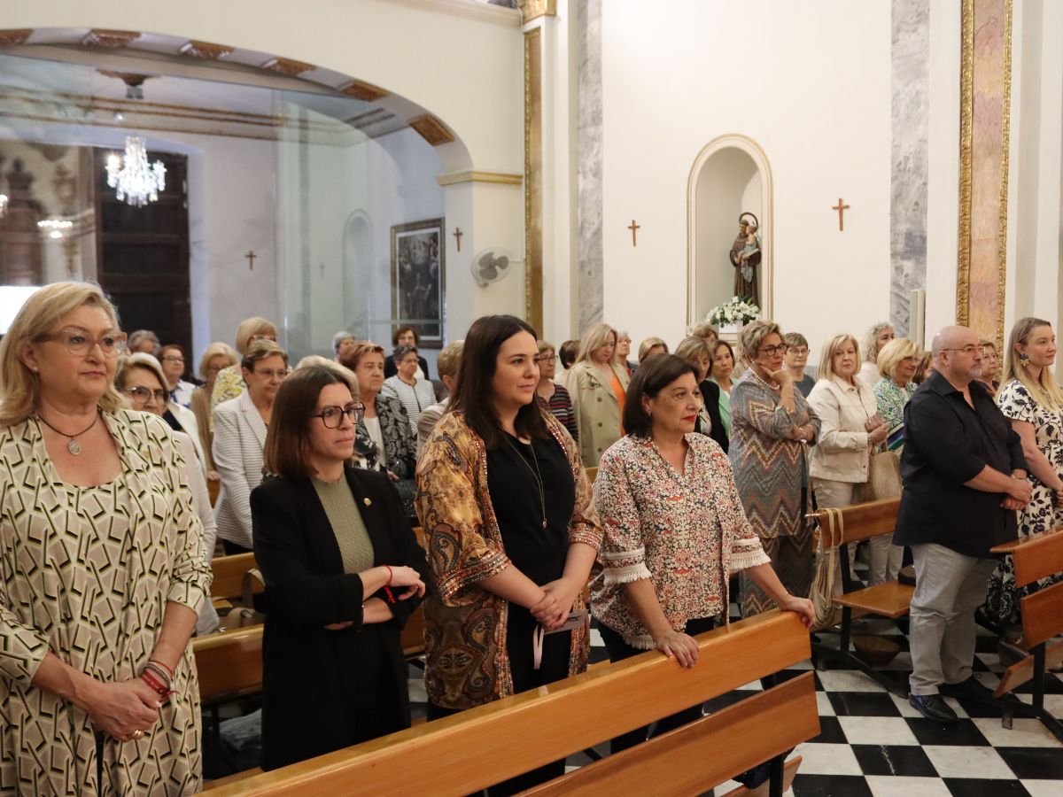 La Asociación de Amas de Casa de Vila-real despide el curso con una misa