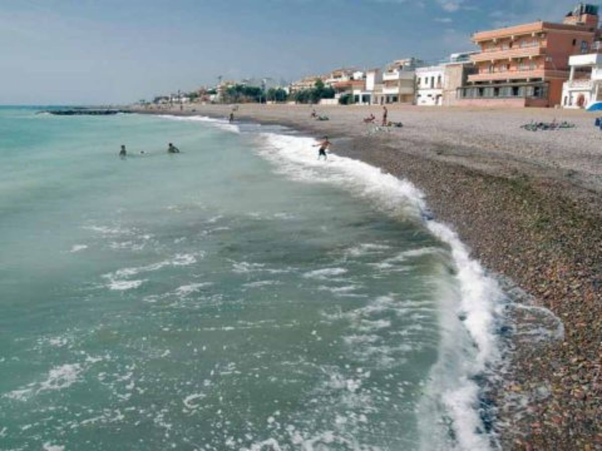 Muere un hombre en la playa de Moncofa