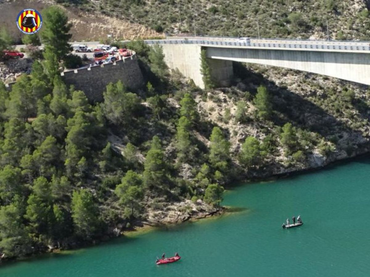 Operativo de rescate en Cortes de Pallás por desaparición en el río Júcar