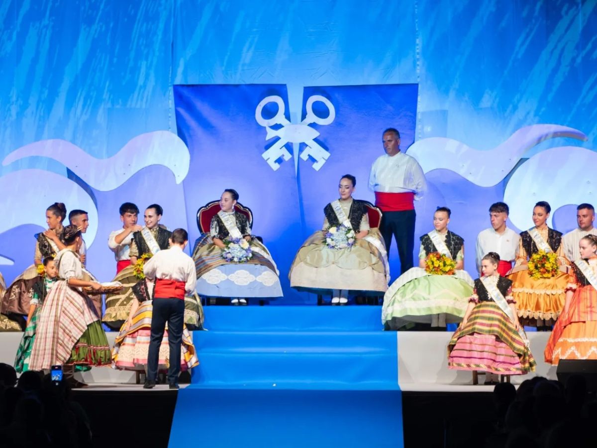 Presentación de las Reinas de San Pedro 2024 en el Grao de Castellón