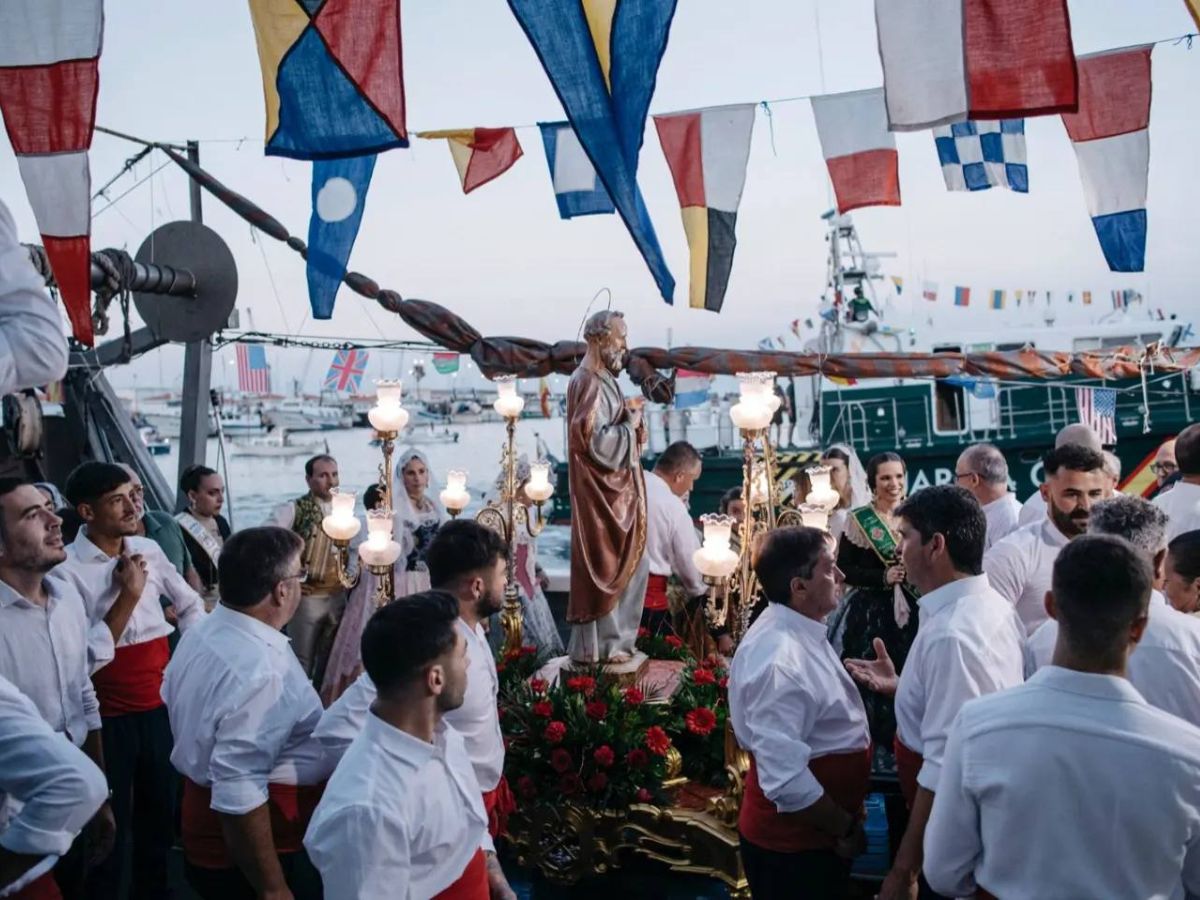 Procesión marítima en honor a Sant Pere en el Grao de Castellón