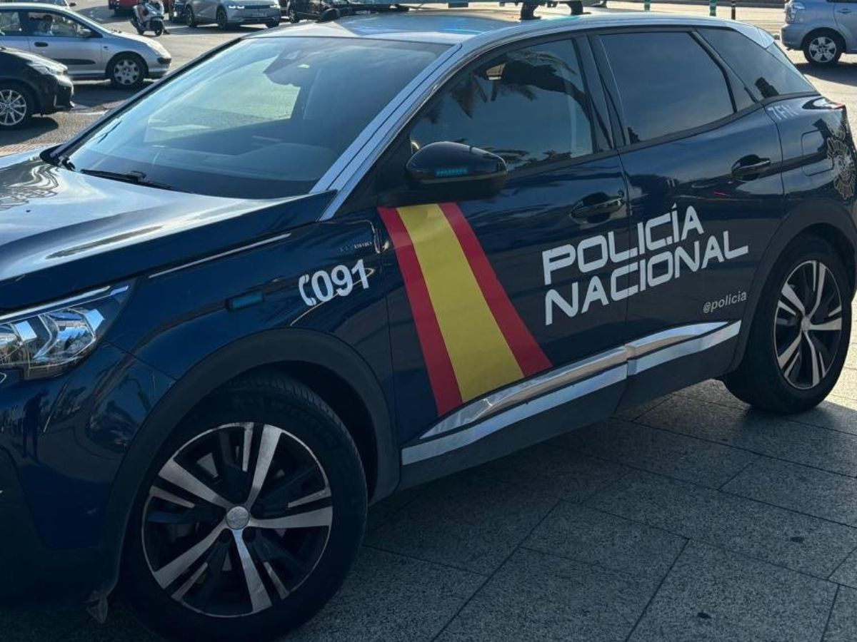 Un policía fuera de servicio salva la vida a una niña de 2 años