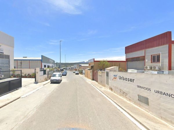 Subastan en un pueblo de Castellón una nave industrial por 100.000 euros