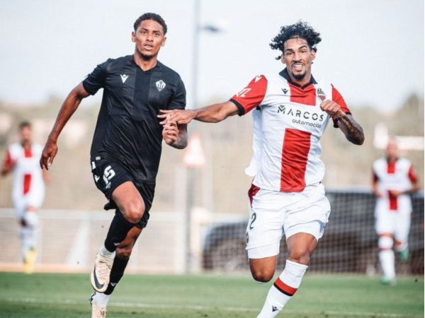 Derrota del CD Castellón en el primer amistoso de la pretemporada