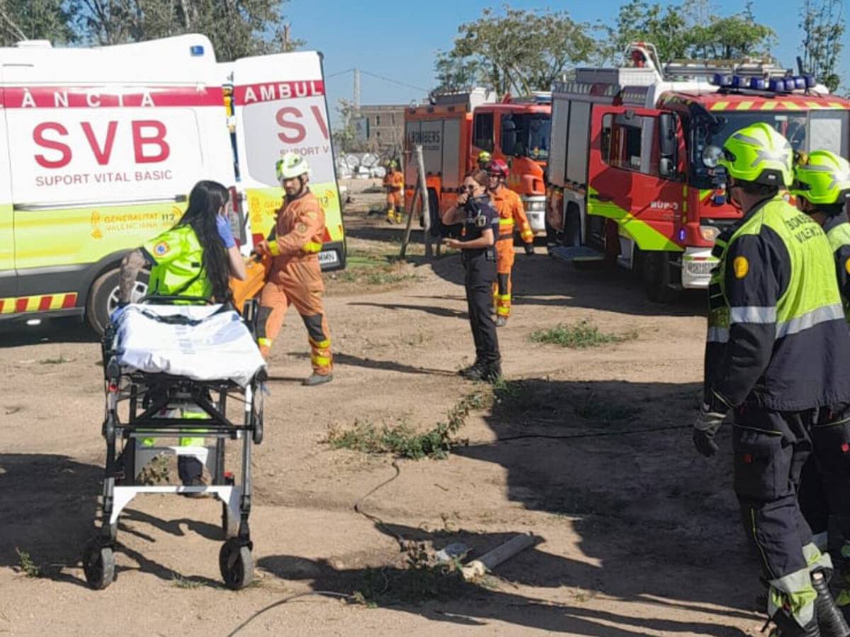 El siniestro se produjo en la CV-311 y el conductor abandonó el lugar con el ciclista enganchado en la baca del vehículo.