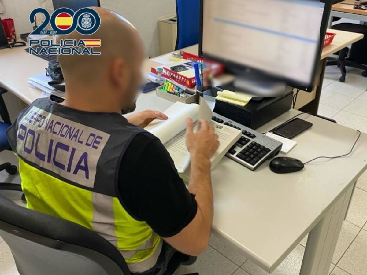 Detenido por intentar estafar 67.280 euros a su banco tras gastar en juegos