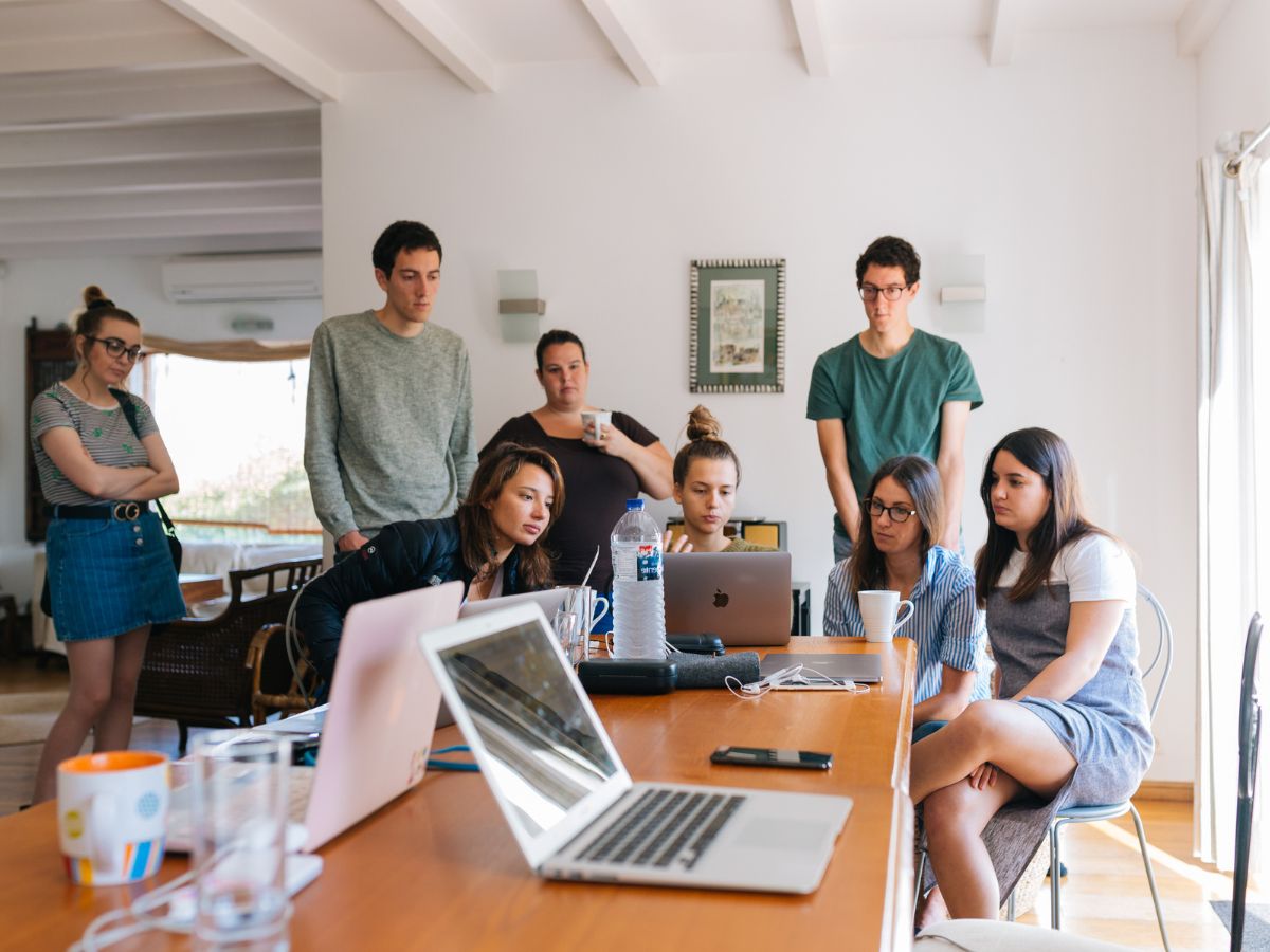 Formación personalizada y contratación para desempleados con Labora