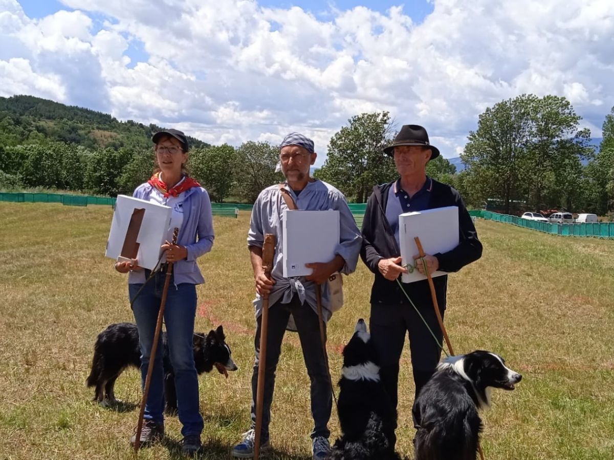 Julio Bayot y Tuca vencen en el concurso de perros pastores de Chiens de Berger