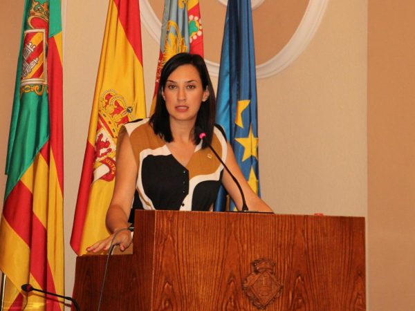 María España garantiza el transporte escolar en el Raval Universitari