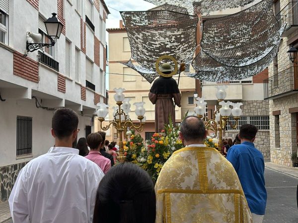 Montanejos cumple con la tradición y honra a San Jaime