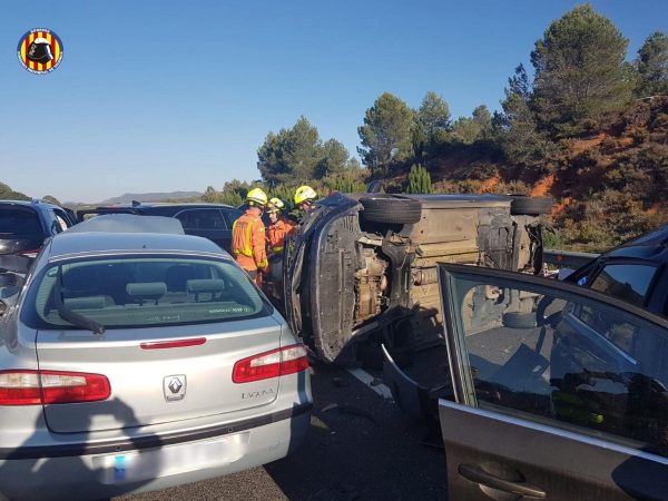 Siete heridos en un accidente de tráfico múltiple en la A-3