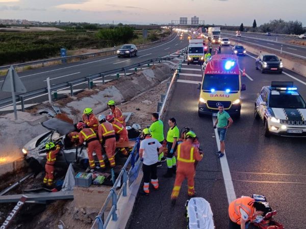 Un herido tras dar varias vueltas de campana en la A-7