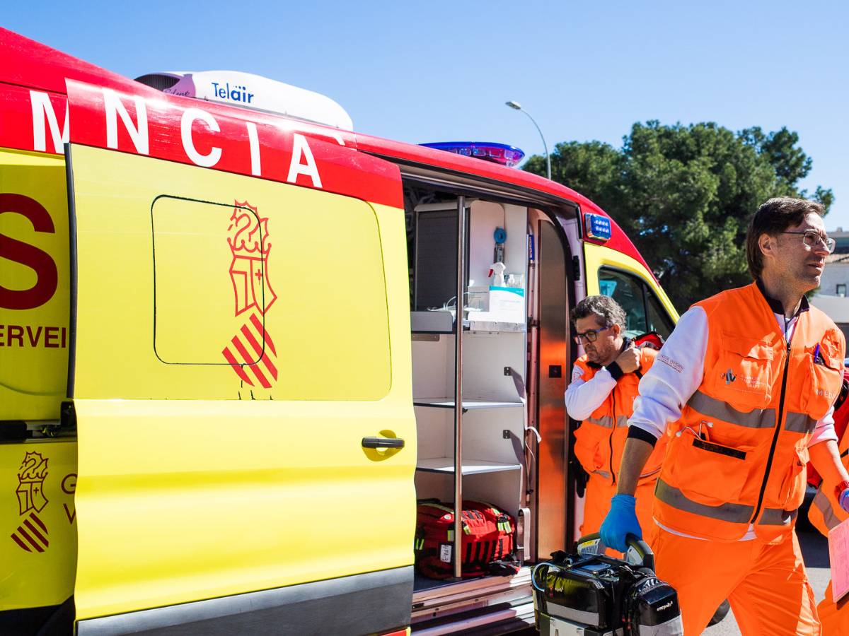 Un hombre sufre un accidente de moto en la CV-20 de Onda