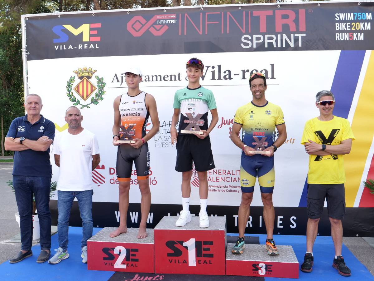 El Triatlón Infinitri Sprint, ya en su décima edición, se ha consolidado como uno de los eventos deportivos más destacados de la región.