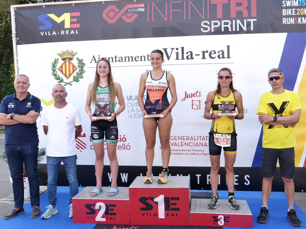 El Triatlón Infinitri Sprint, ya en su décima edición, se ha consolidado como uno de los eventos deportivos más destacados de la región.