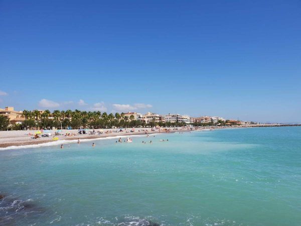 Alteraciones en la calidad del agua obligan al cierre de una playa de Castellón