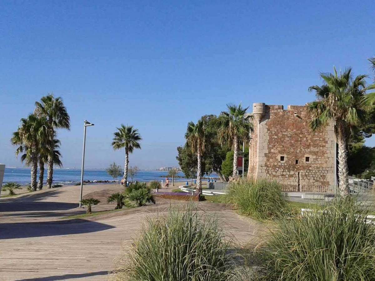 Aparece el cadáver de un joven en una playa de Benicàssim