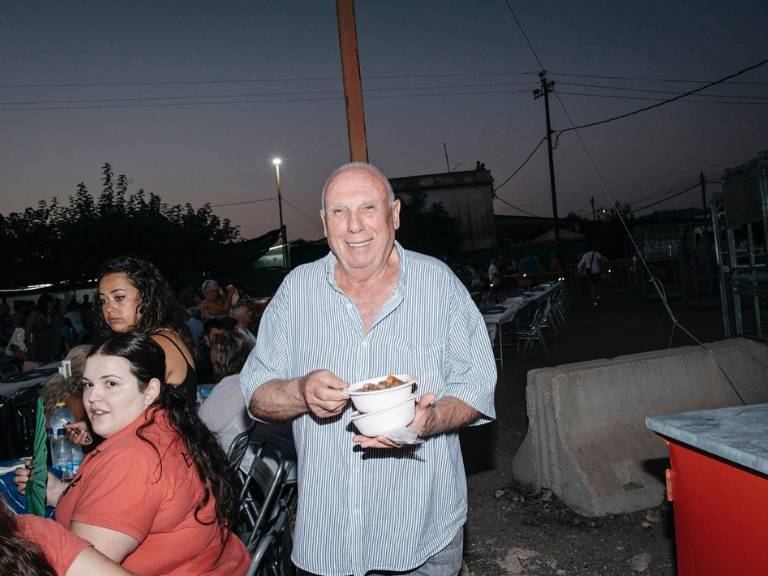 GALERÍA - Carrasco participa en las Fiestas del Barrio de Benadressa y "refuerza el compromiso del equipo de Gobierno con su dinamización y mejora de servicios".