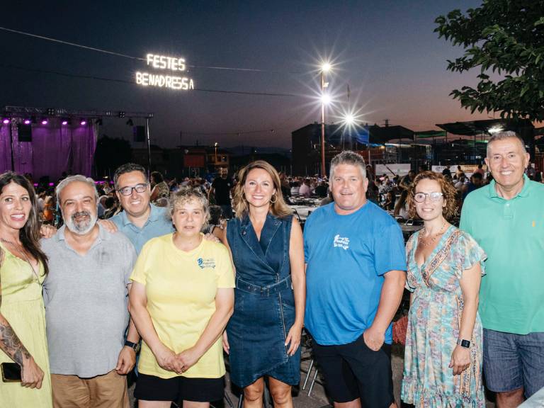 GALERÍA - Carrasco participa en las Fiestas del Barrio de Benadressa y "refuerza el compromiso del equipo de Gobierno con su dinamización y mejora de servicios".