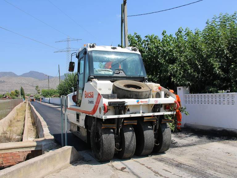 Las recientes mejoras han renovado el entorno del camino de Las Fuentes cerca del Camí Serradal. Actualmente, las obras se están llevando a cabo en los caminos del Segon y Primer Canal.