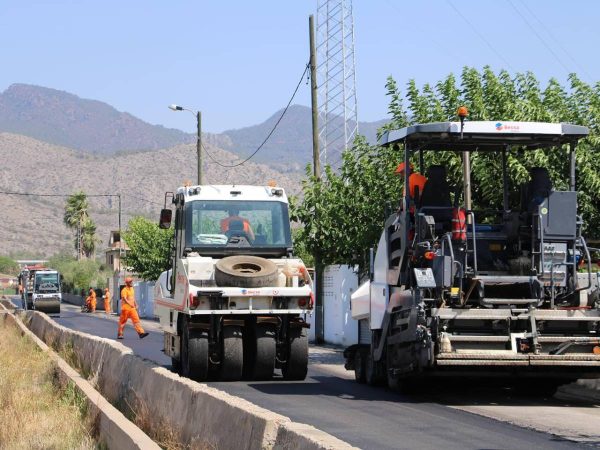 Castellón intensifica los trabajos de asfaltado en la Marjalería