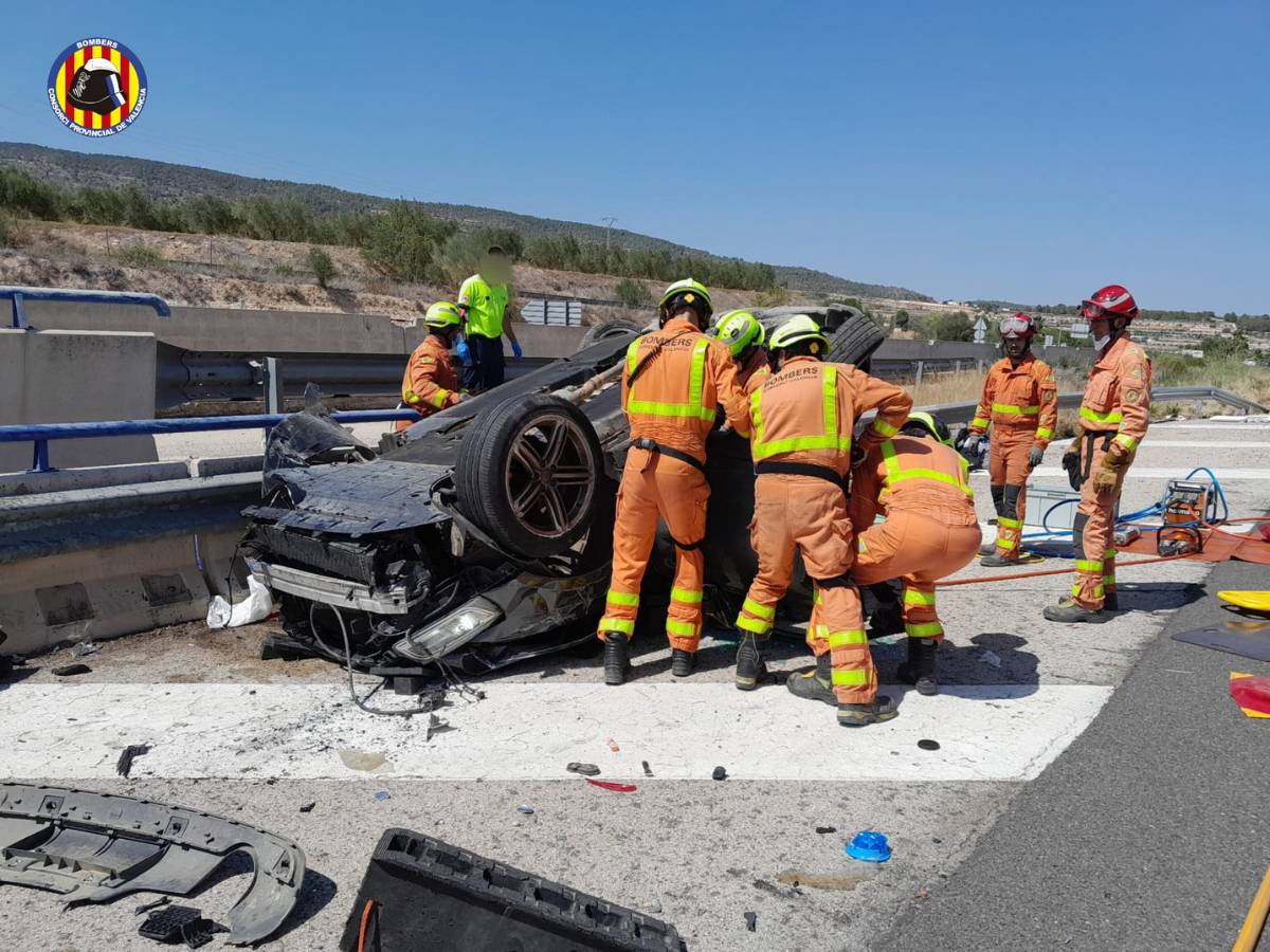 Cuatro heridos al colisionar dos vehículos en la A-35