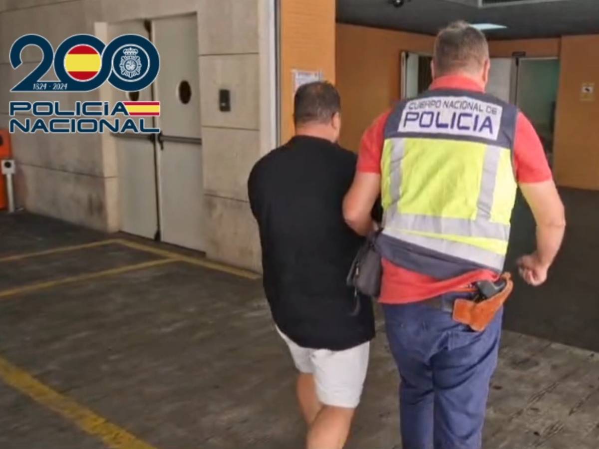 Detenido por estafa continuada en la venta de teléfonos móviles online