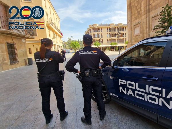 Detenidos el exmarido y dos hijos de una mujer apuñalada en Alicante