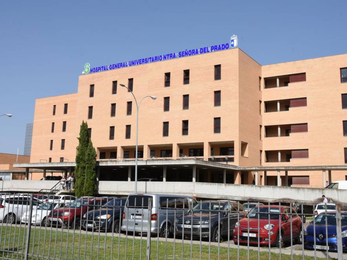 Dos personas hospitalizadas tras hundirse el escenario en La Pueblanueva (Toledo)