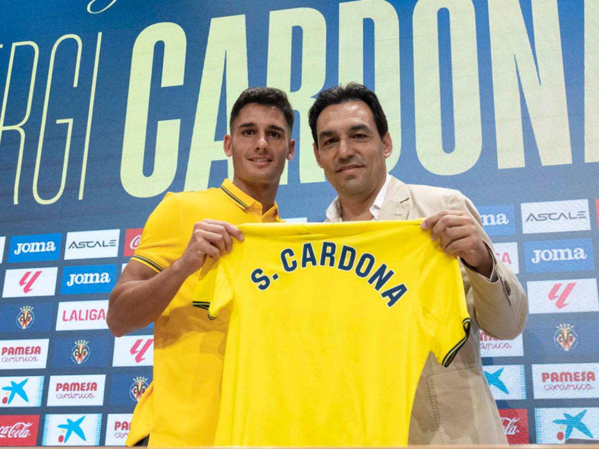 El Villarreal CF presenta oficialmente a Sergi Cardona