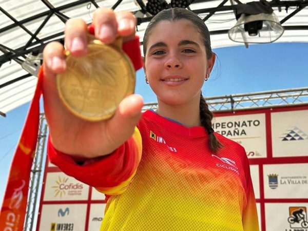 Entrevista a la ciclista castellonense Naiara Gumbau, campeona de España de descenso